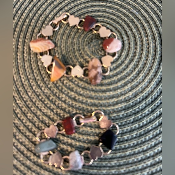 2 Bracelets of Gold Colored Metal Hearts & Beautiful Polished Stones 5.5 & 7.5”. - Picture 1 of 8
